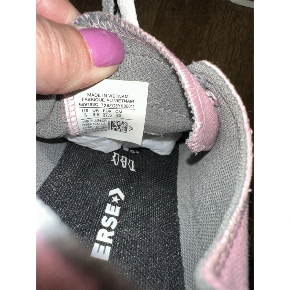 Converse Chuck Taylor‎ All Star Pink Low Top Sneakers Womens Size 5 Canvas
